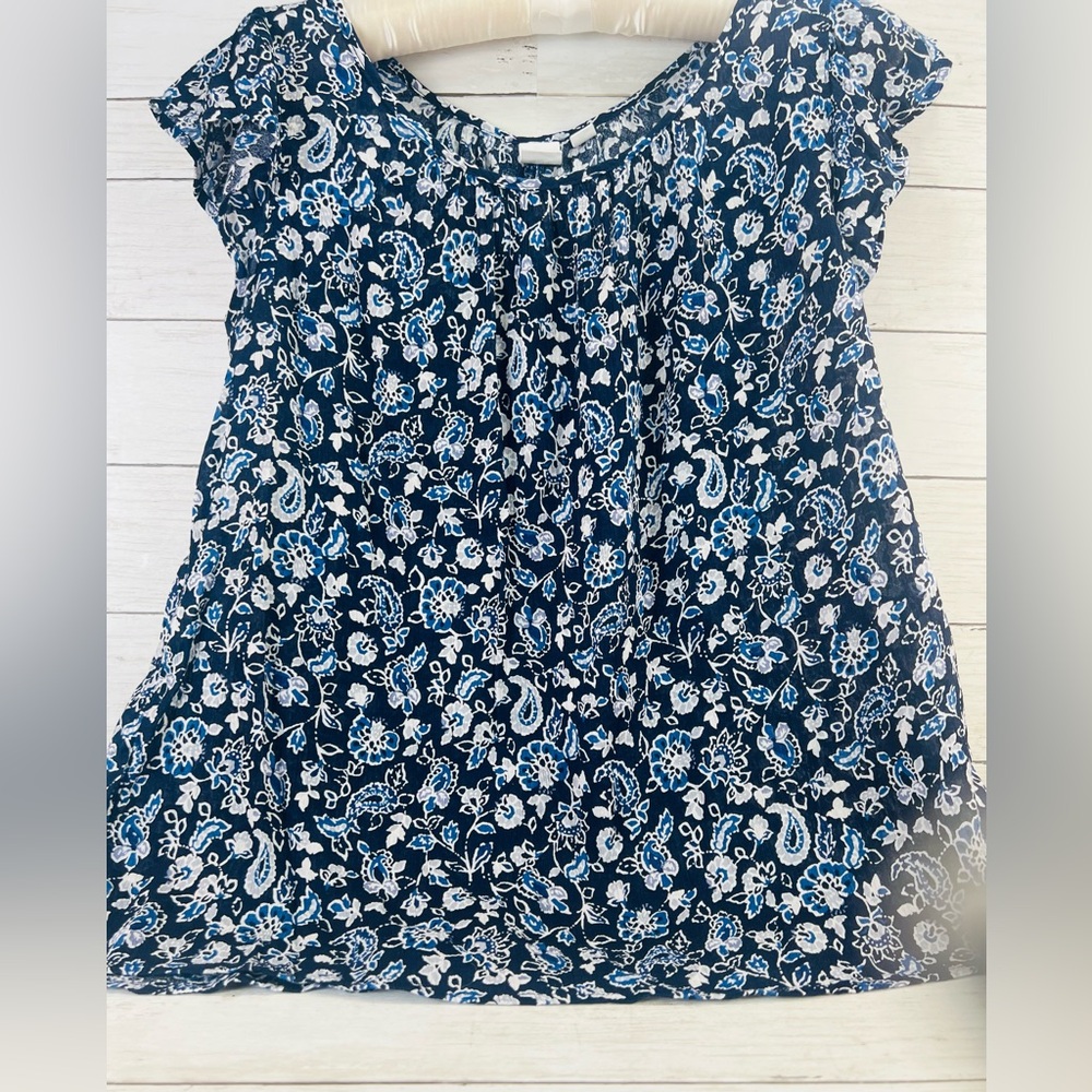 GAP Small Floral Flutter Scoop Floral Cotton-Rayon Blouse Blue & White